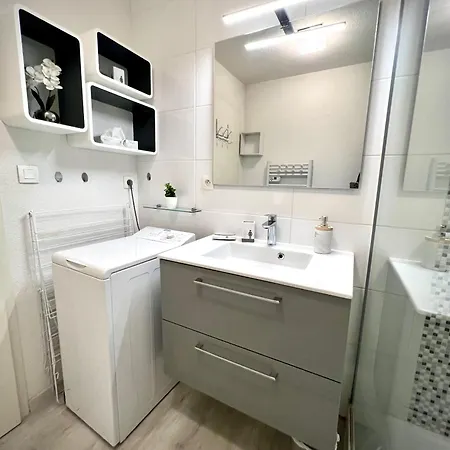 Les Oceanes Apartment *